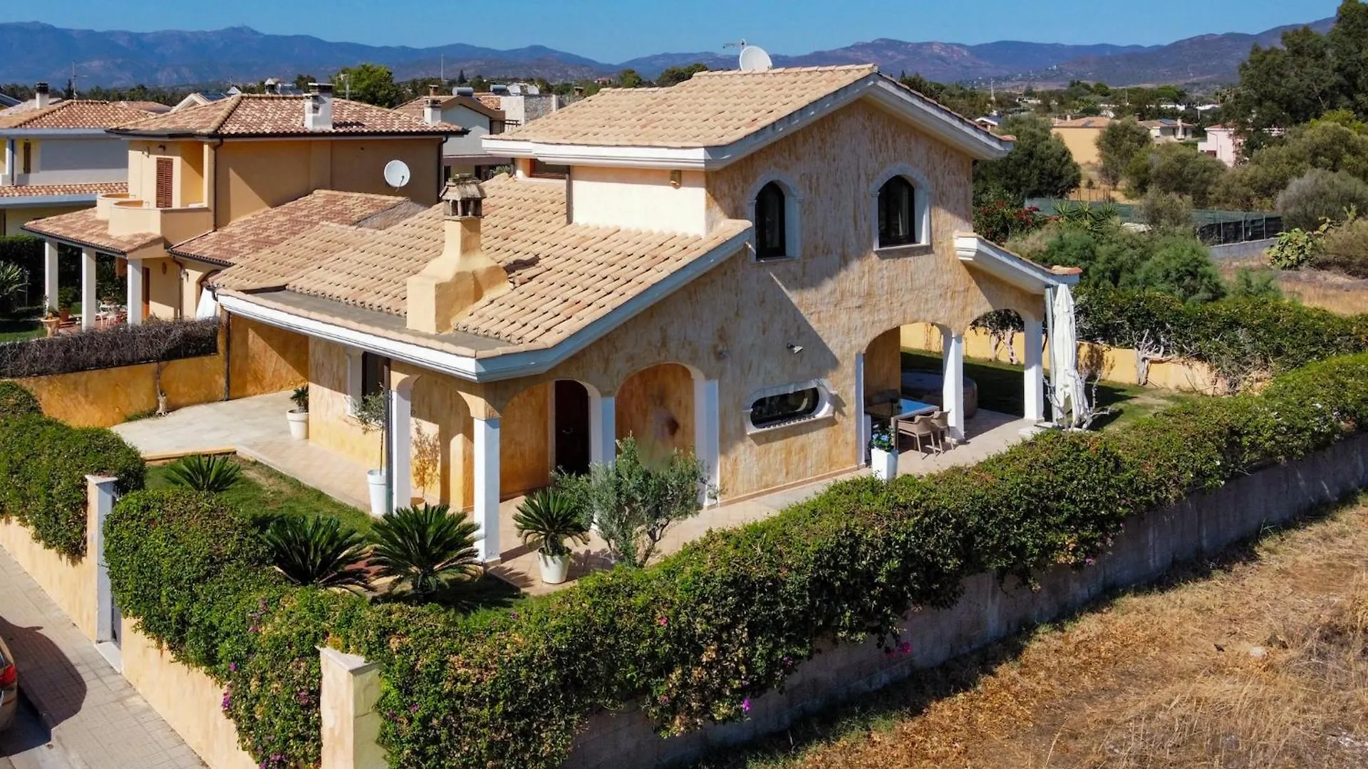 Villa Margot-Garden & Whirpool -5 Min To The Beach Quartu SantʼElena 0*,