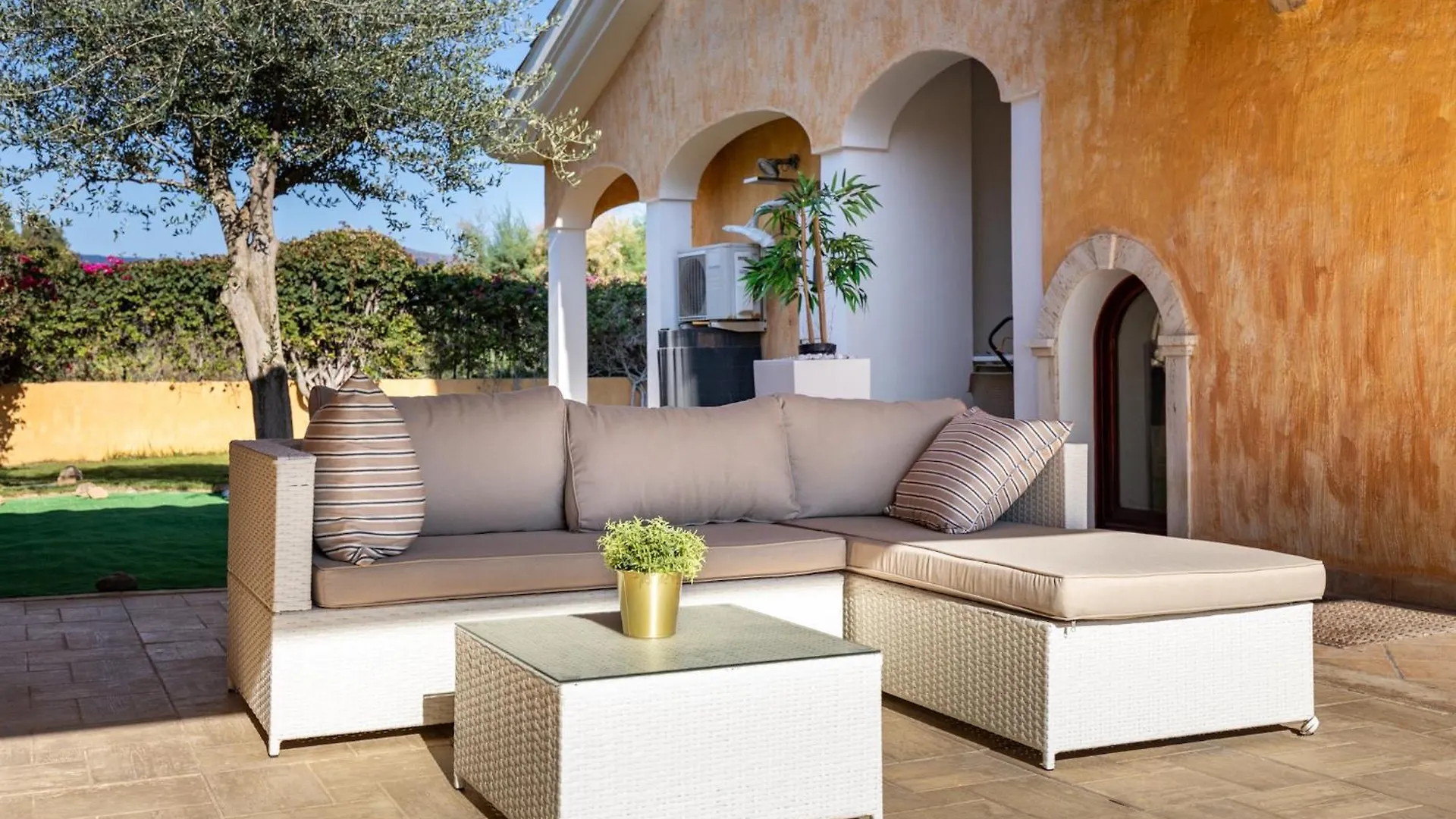 Villa Margot-Garden & Whirpool -5 Min To The Beach Quartu SantʼElena